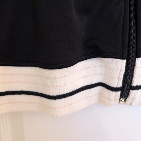 Lululemon Black and White Zip-Up Jacket - Picture 3 of 8